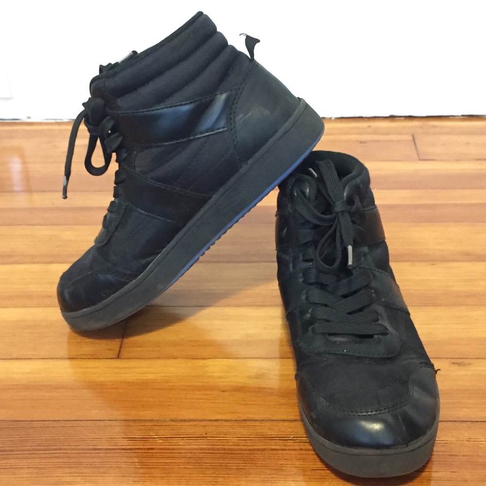 Gap Hi-Top Sneakers - Picture 2 of 6